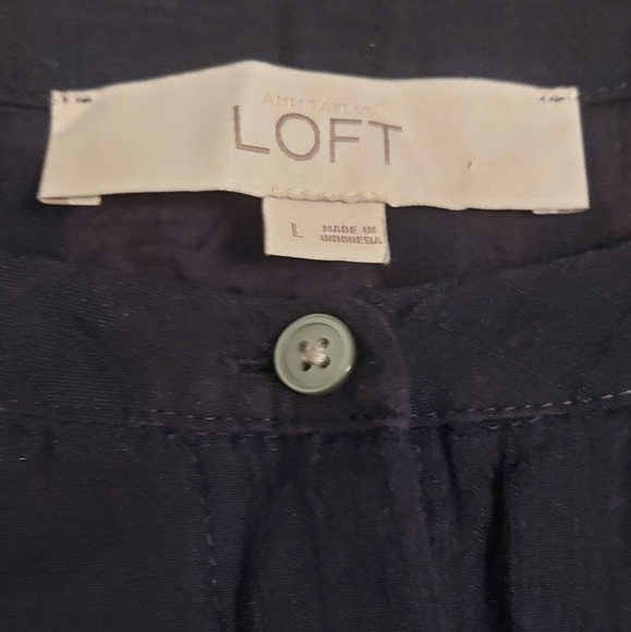 🦋 3/$30 Ann Taylor Loft bell sleeve blouse - Picture 2 of 5